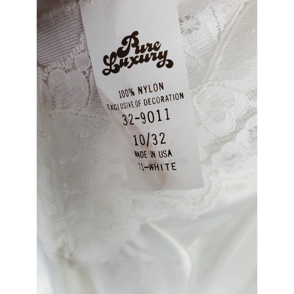 Vintage Pure Luxury White Night Slip Gown Women's 10/32 Lace detail Made in USA - Picture 3 of 6